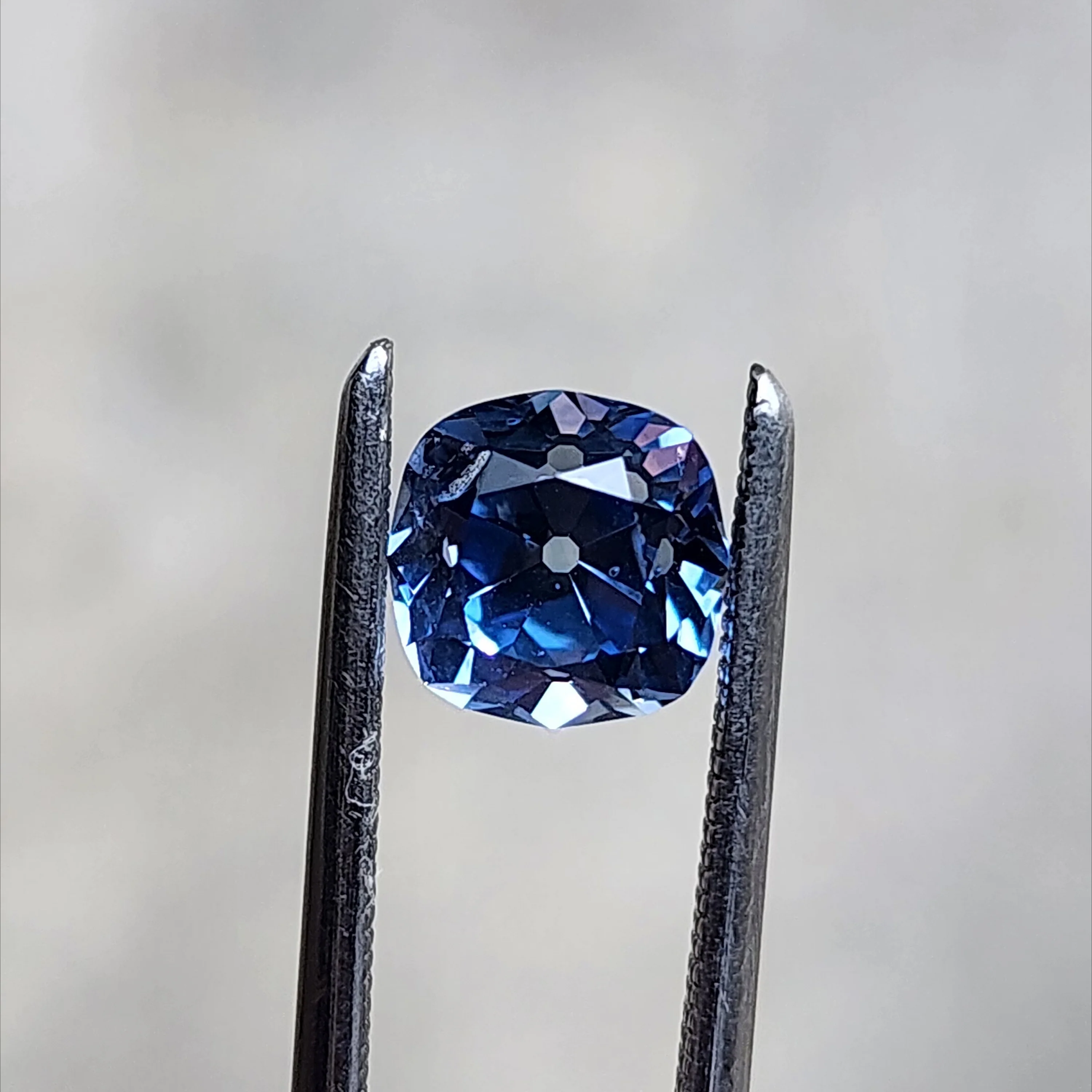 1.29ct Natural Blue Montana Sapphire Round Cushion - Image 3