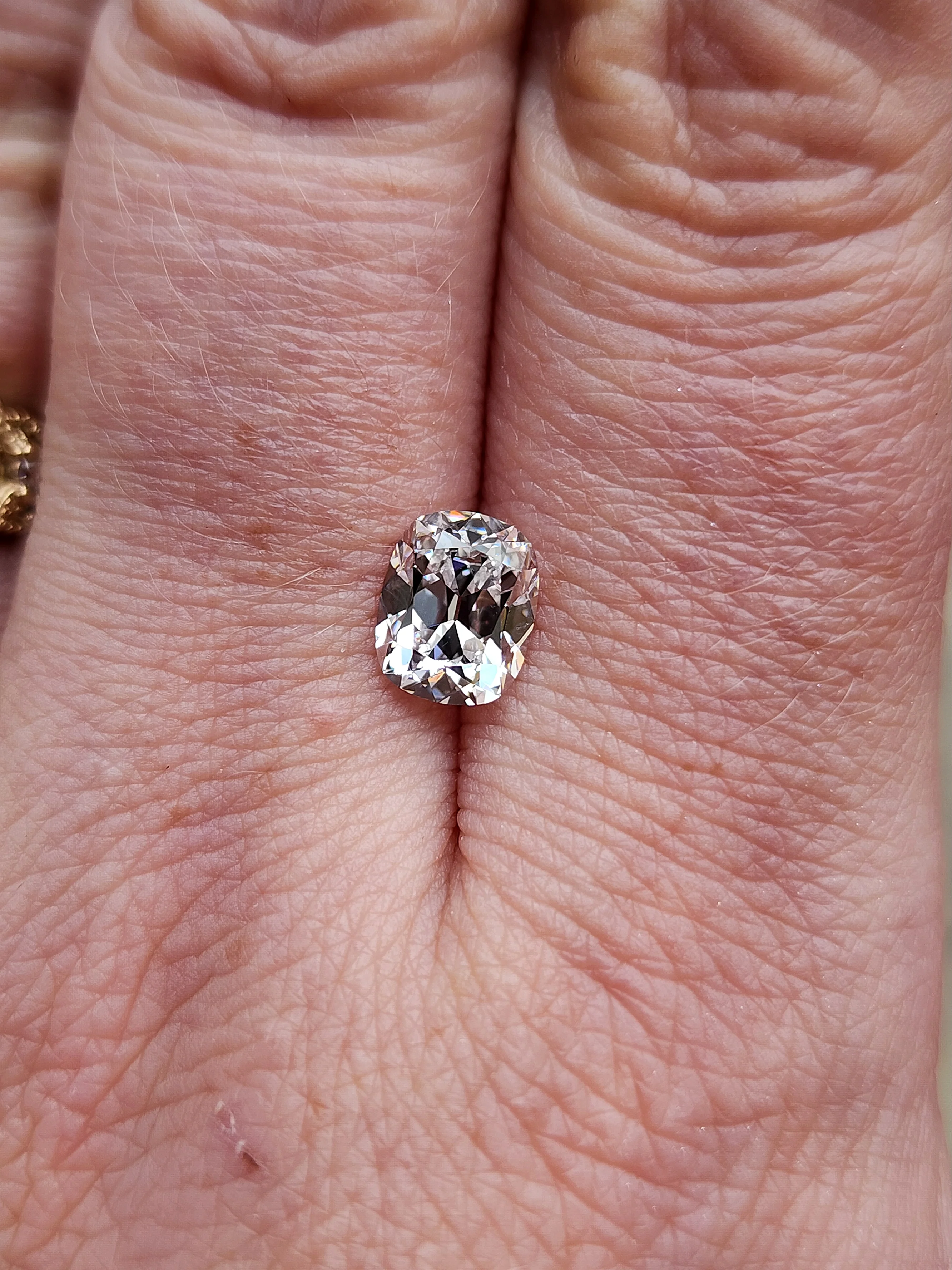 1.32ct Antique Cut Cushion Lab Diamond E/VS2 - Image 2