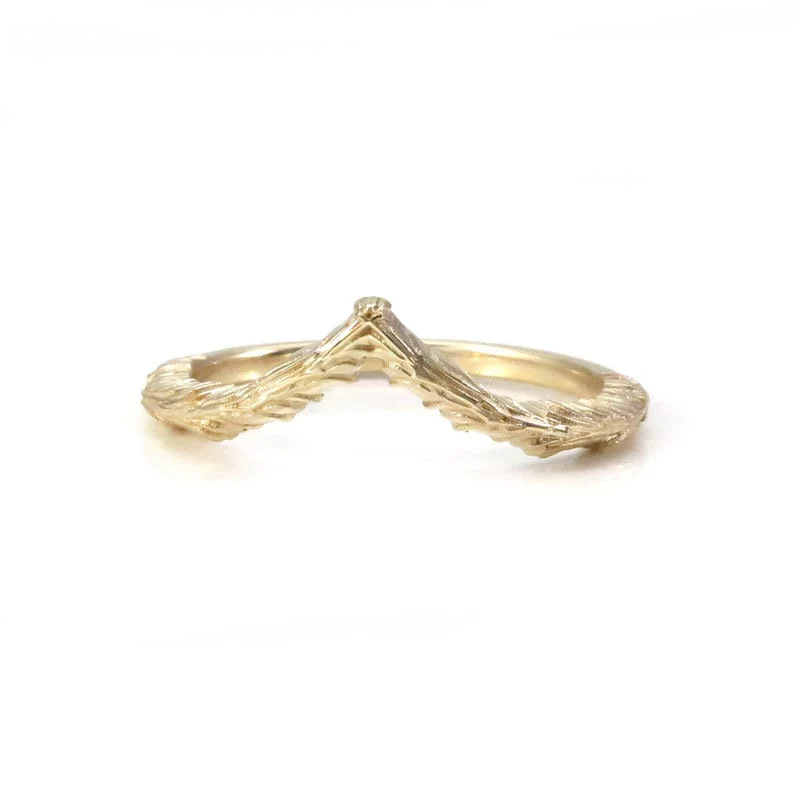 14k Gold Forest Chevron - Nature Stacking Wedding Band - Pointed Side Band - Image 3
