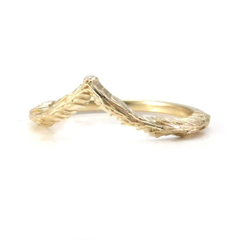 14k Gold Forest Chevron - Nature Stacking Wedding Band - Pointed Side Band - Image 4