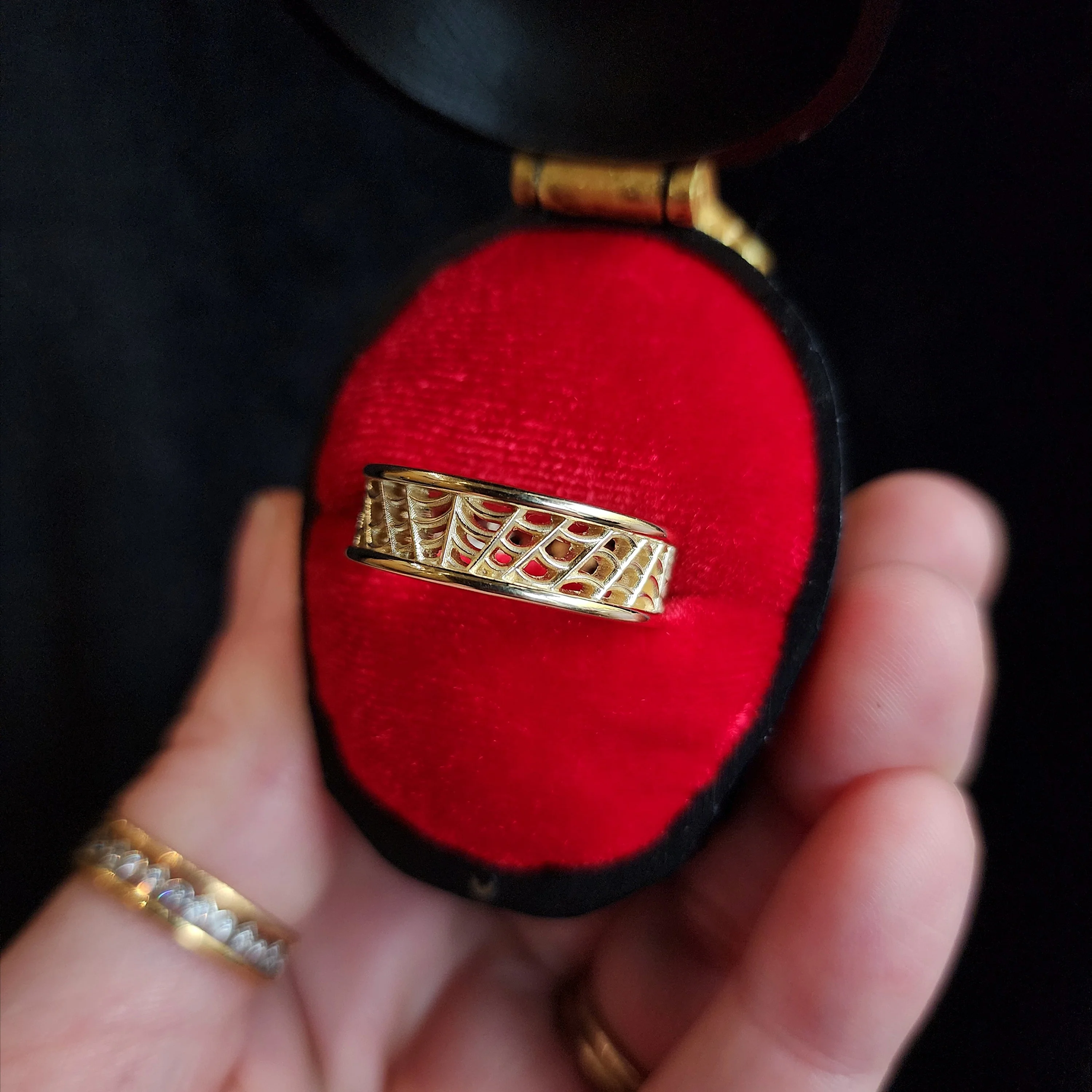 Gomez Spider Web Wedding Band - 14k Gold - Image 5