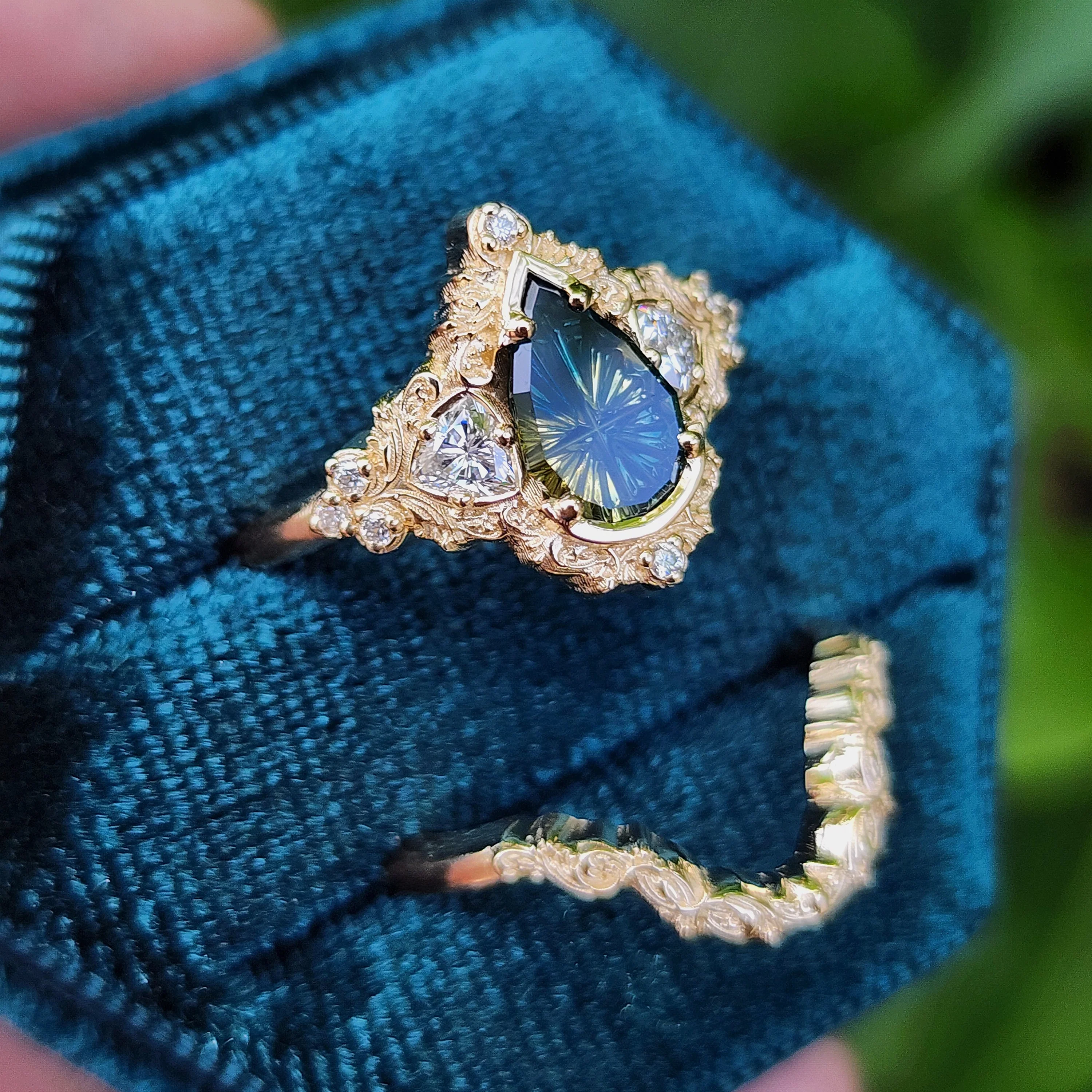 Ready to Ship 6-8 1.32ct Parti Sapphire Pear Fantasy Cut Delilah Ring Set 14k Yellow Gold - Image 4