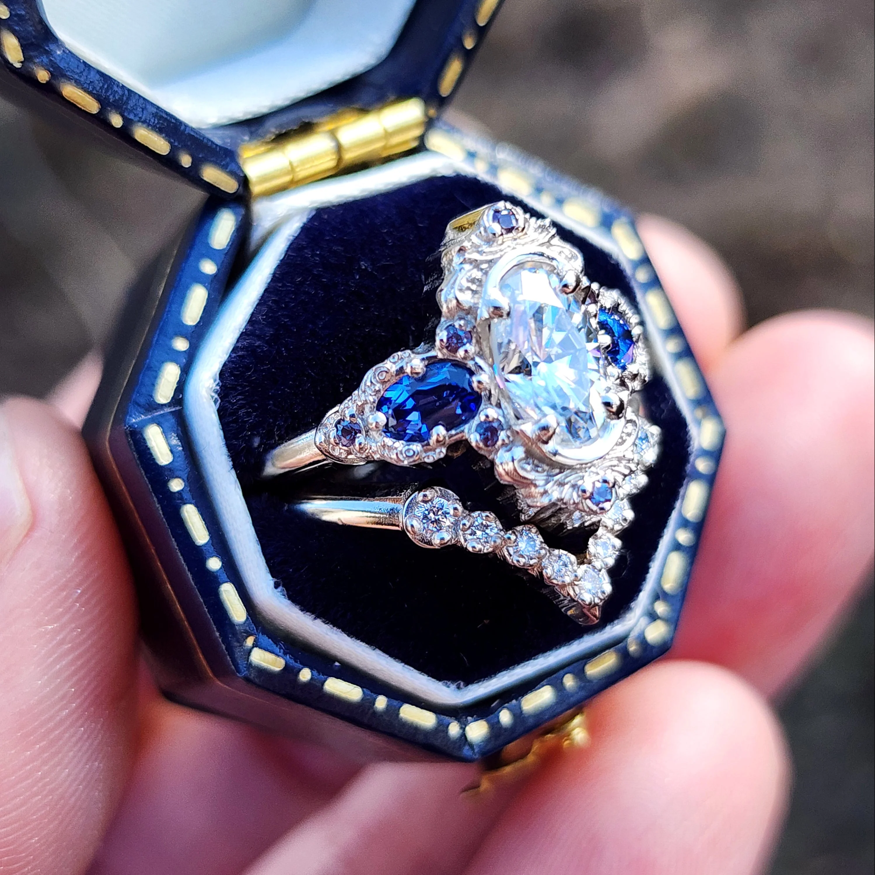 Ready To Ship Size 4.5-6.5 Josephine Set with a 1.10ct Elongated Oval Moissanite and Lab Blue Oval Sapphire Sides - Image 3