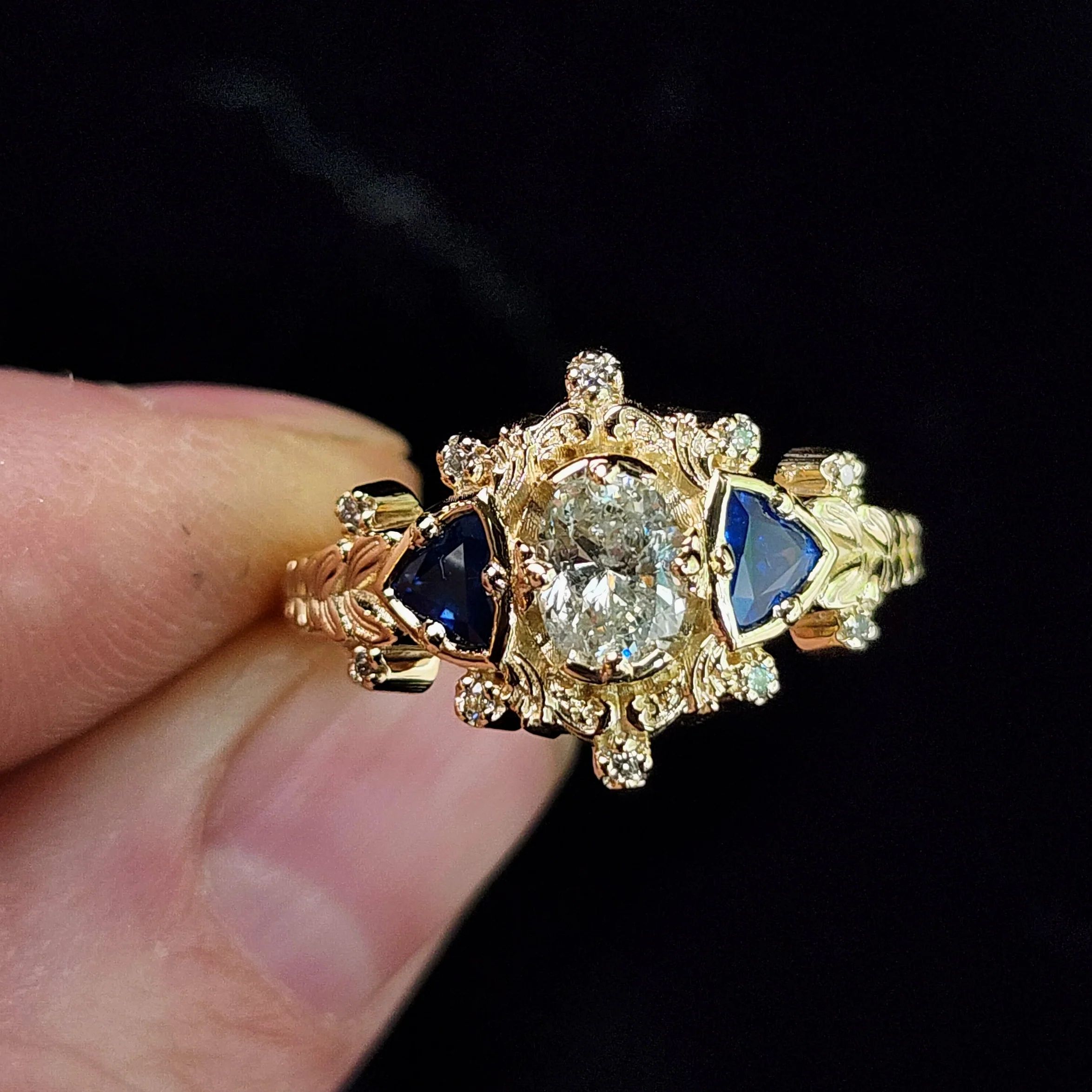 Ready to Ship Size 6-8 - Natural Oval Diamond and Natural Blue Sapphires Leaf and Filigree Ring in 14k Yellow Gold - Image 3