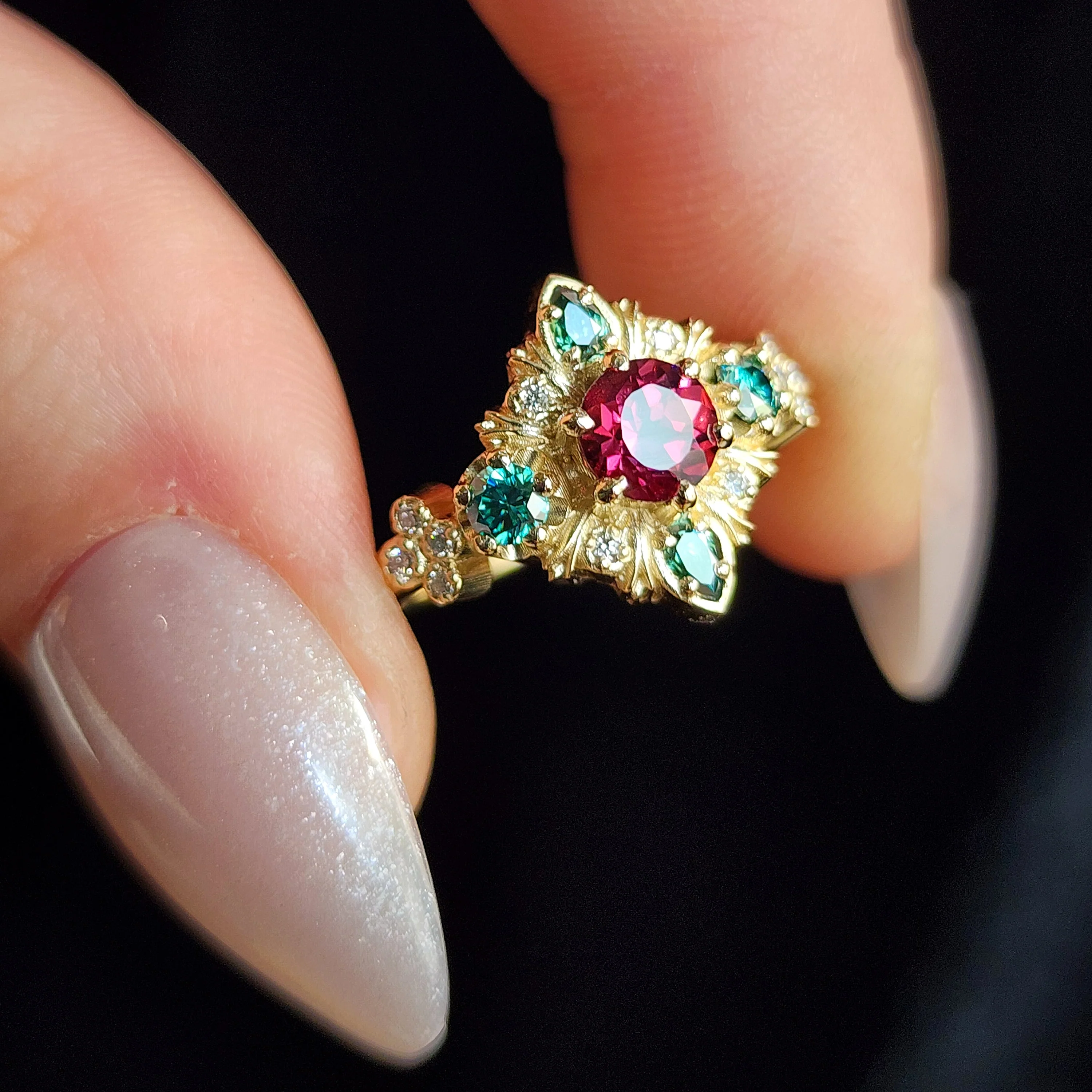 Thorn Haven Rhodolite Garnet Ring - Nature Inspired with Green Moissanite - Image 4