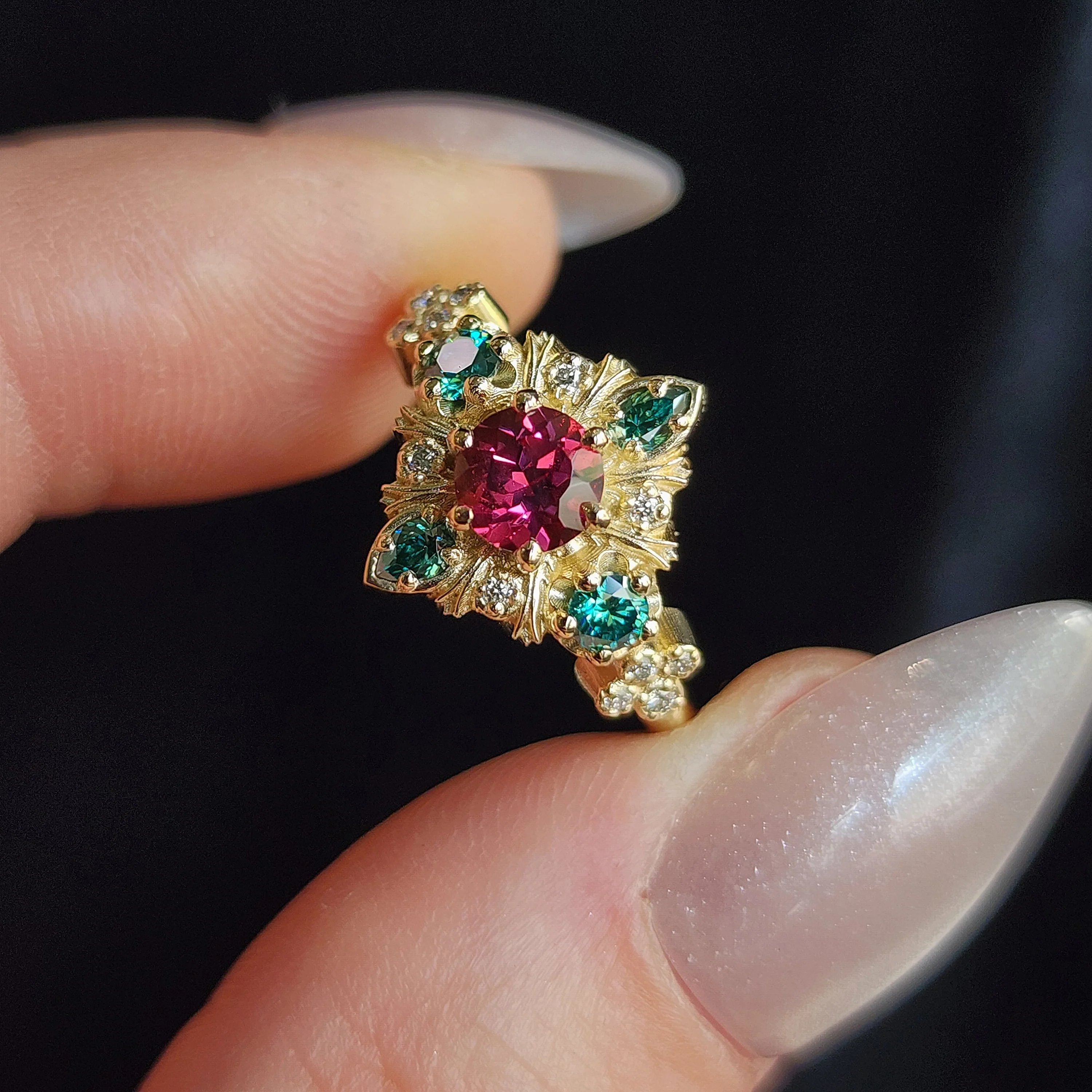 Thorn Haven Rhodolite Garnet Ring - Nature Inspired with Green Moissanite - Image 5